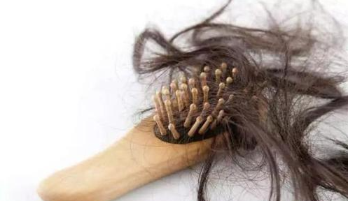 儷真護(hù)發(fā)知識(shí)：天生干旱燙染發(fā)質(zhì)必看！教你3招減毛躁秘技