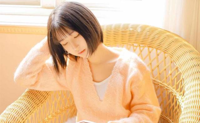 儷真護(hù)發(fā)知識：解構(gòu)5個(gè)頭發(fā)稀疏、甩頭發(fā)原因